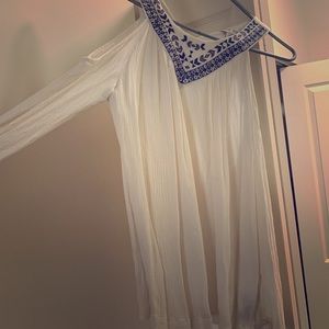 Women’s open shoulder top